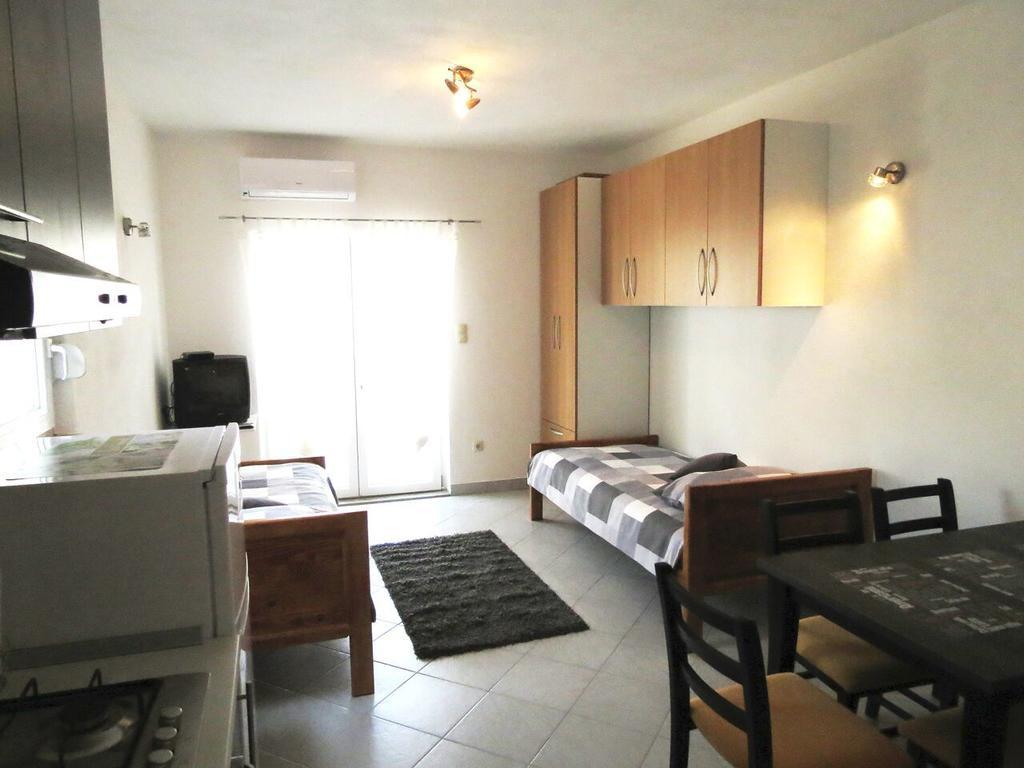 Apartments Ljubicic Podstrana Chambre photo