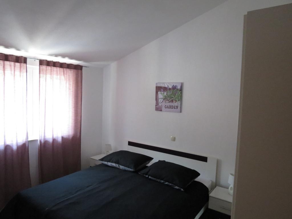 Apartments Ljubicic Podstrana Chambre photo