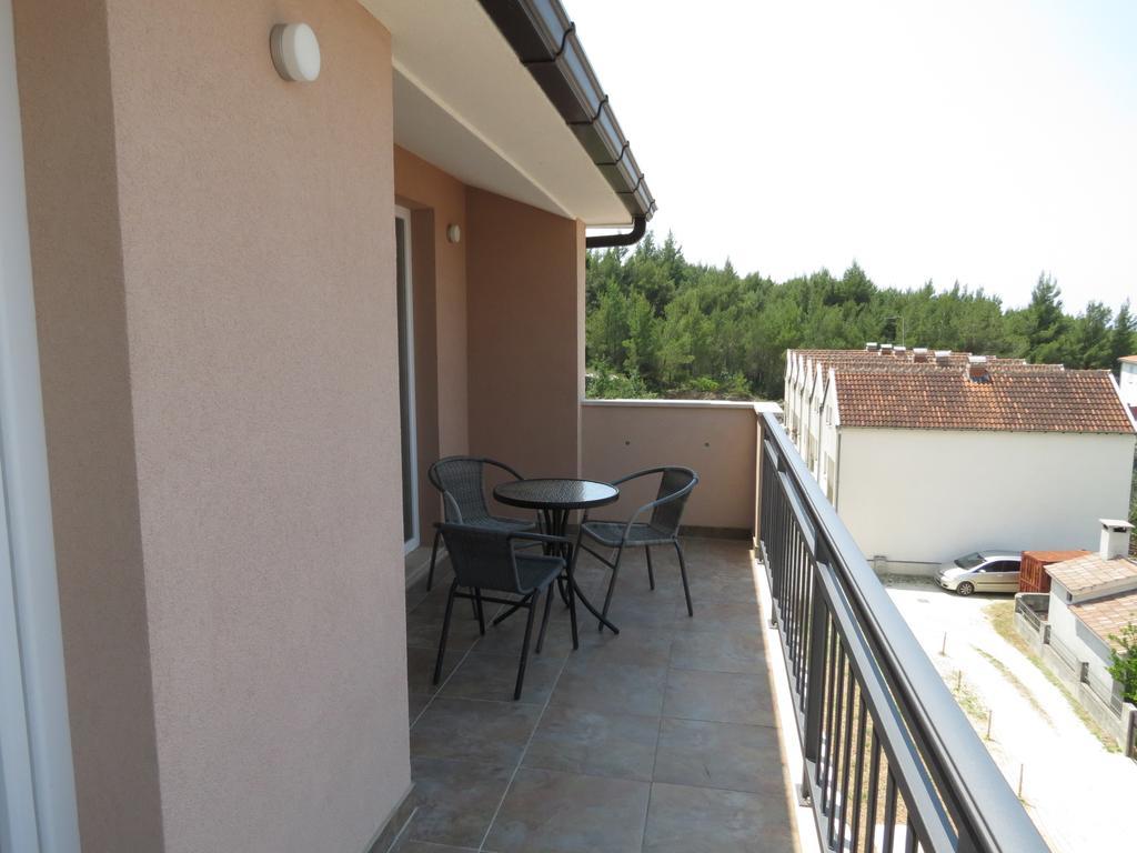 Apartments Ljubicic Podstrana Chambre photo