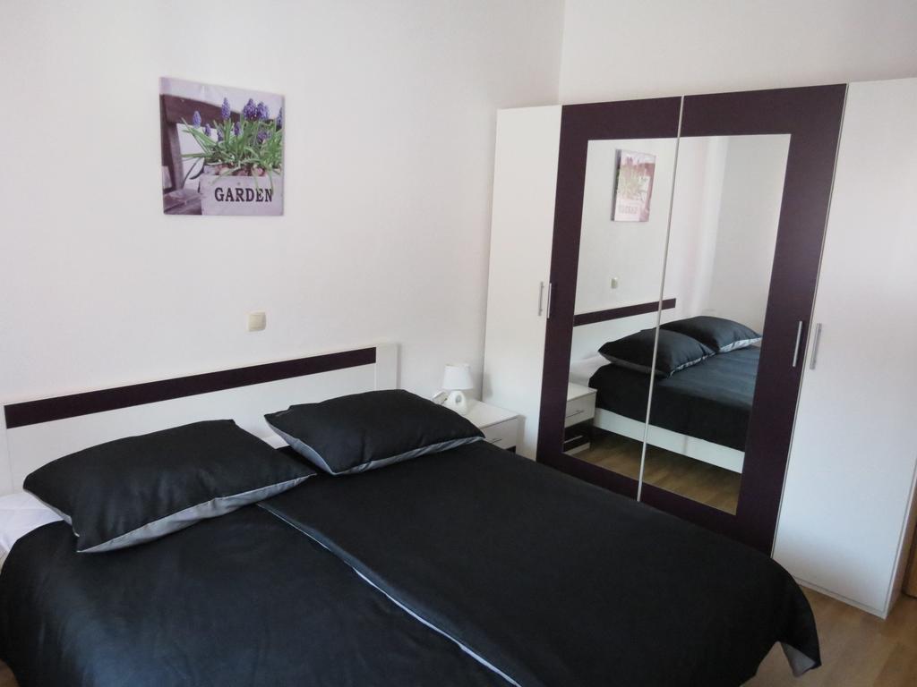 Apartments Ljubicic Podstrana Chambre photo