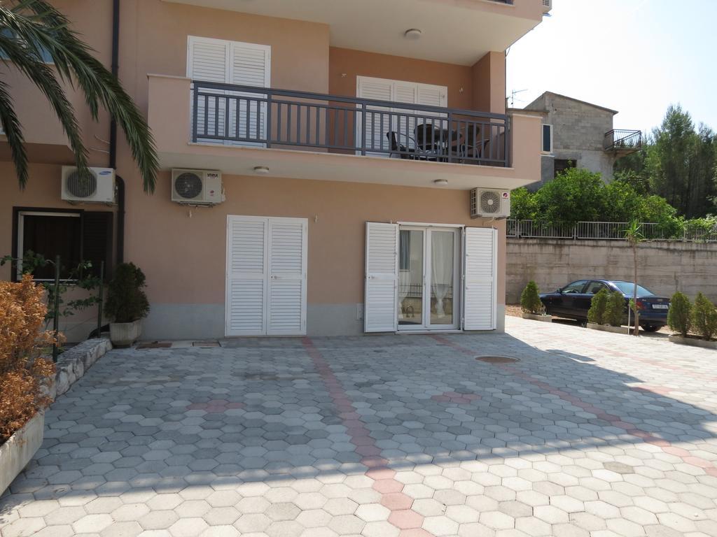 Apartments Ljubicic Podstrana Extérieur photo