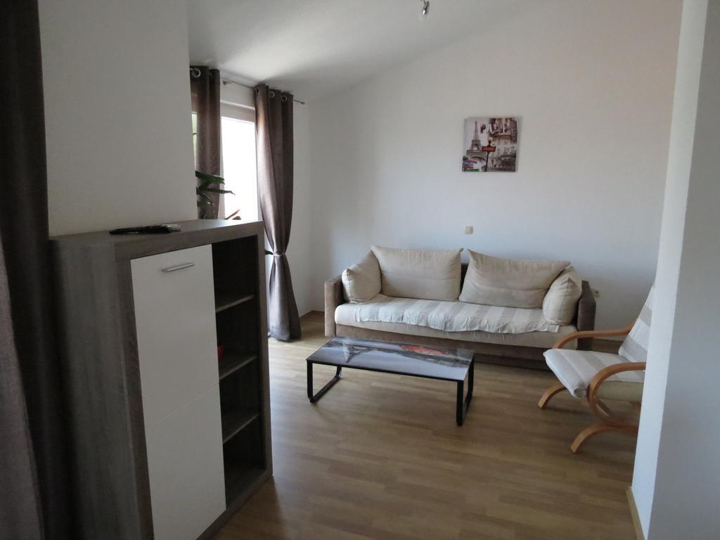 Apartments Ljubicic Podstrana Chambre photo