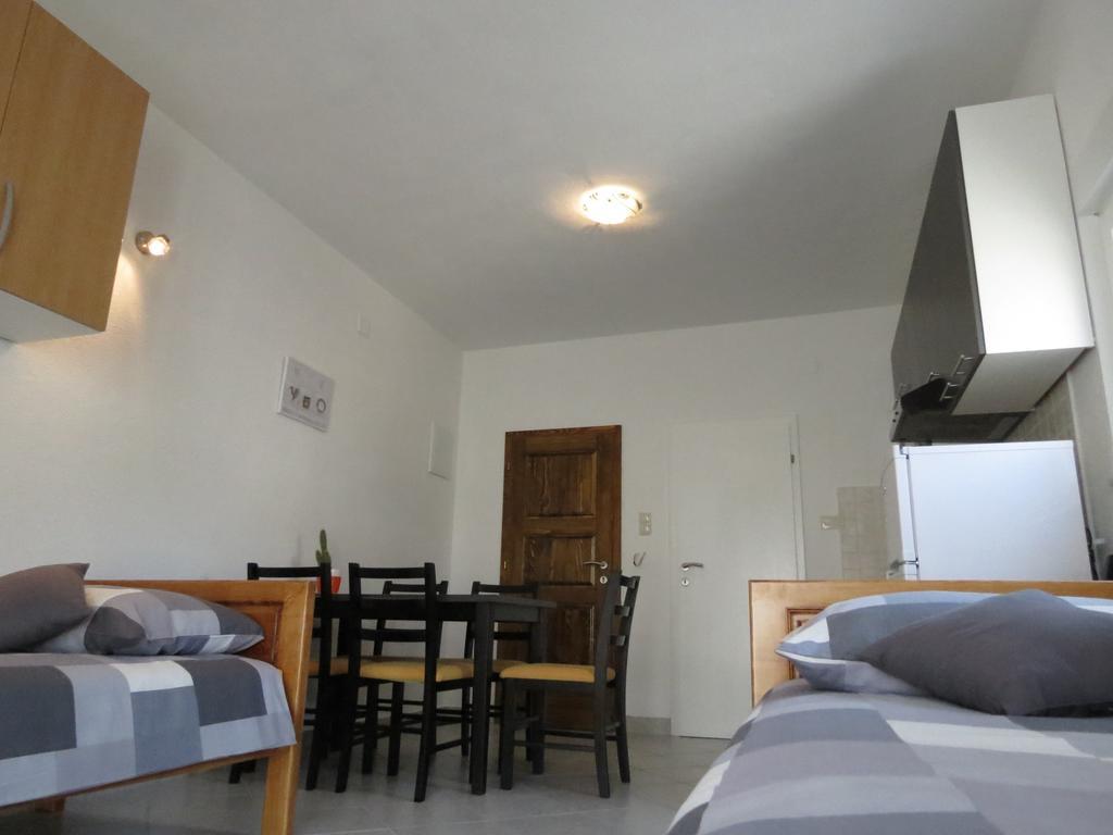 Apartments Ljubicic Podstrana Chambre photo