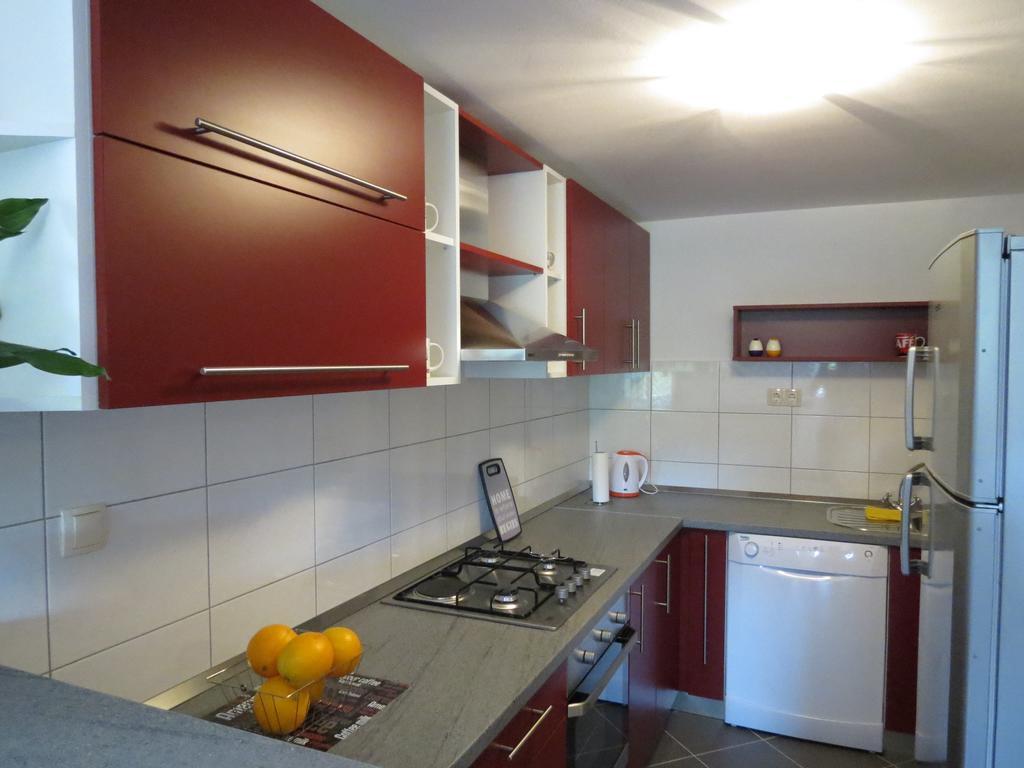 Apartments Ljubicic Podstrana Chambre photo